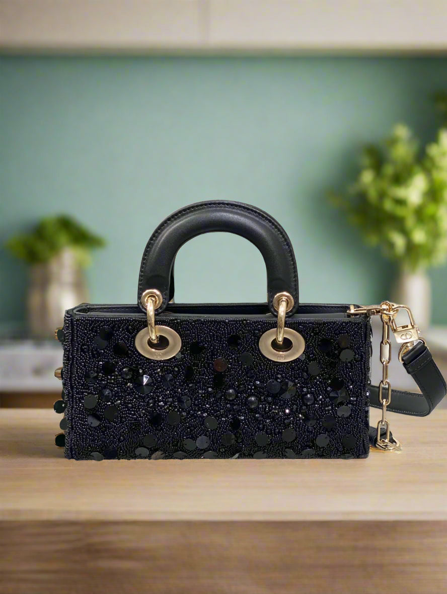 women’s high fashion leather handbag – classic dior look with modern design
,k