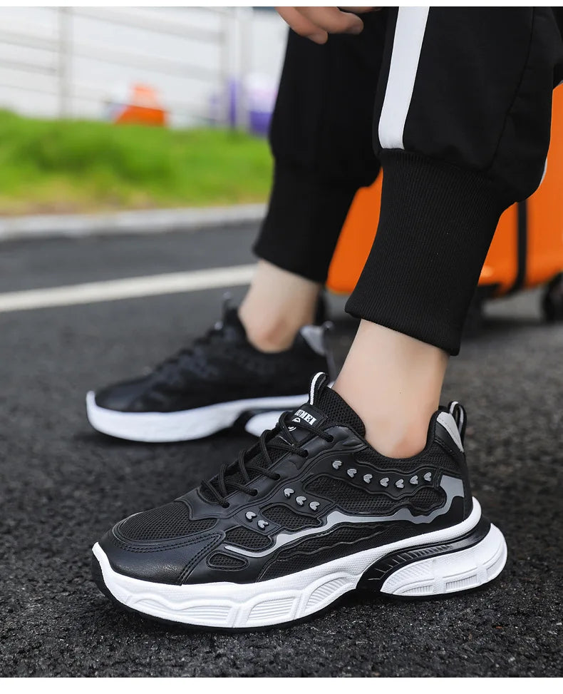 Sneakers  Breathable Outdoor Sports Shoes Light Sneakers Male New Fashion Comfortable