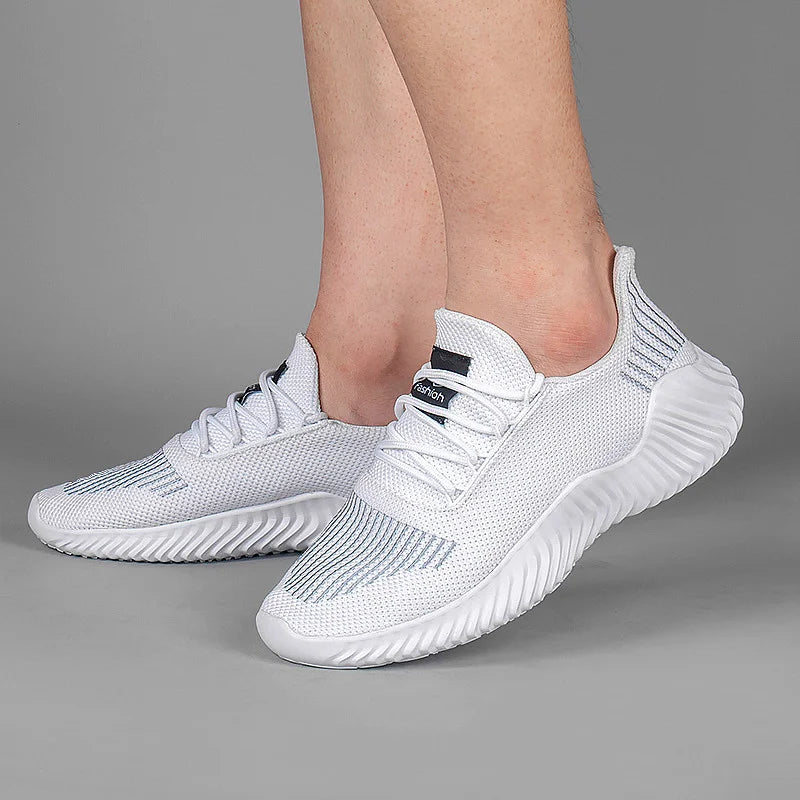 Unisex fashion shoes: white sneakers, outdoor breathable.