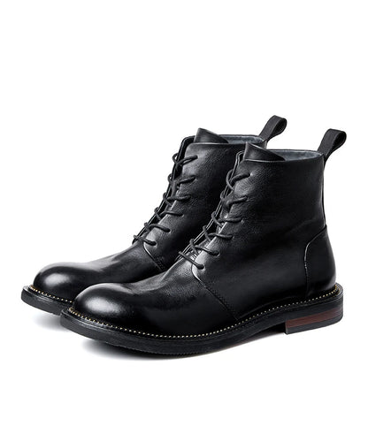 Handmade, high-quality, soft cow leather boots in British style.