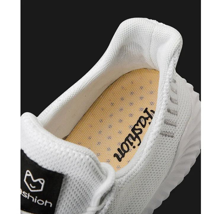 Unisex fashion shoes: white sneakers, outdoor breathable.